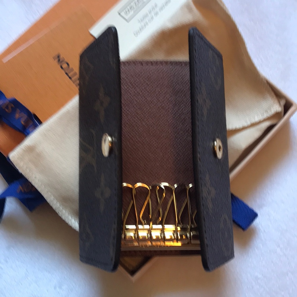 Louis Vuitton M62630 6 KEY HOLDER MONOGRAM BNIB Made in France